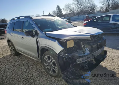 2025 Subaru Ascent Touring z USA, uszkodzony, nr VIN 4S4WMAUDXS3432304